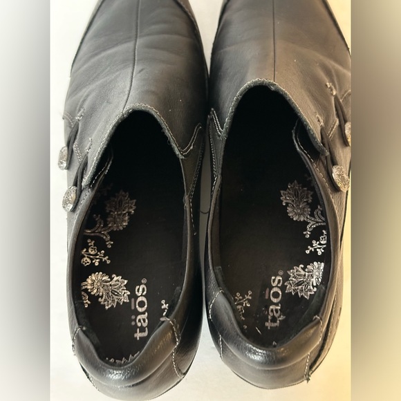 Taos Footwear Encore Leather Slip-Ons size 10 - Picture 8 of 11